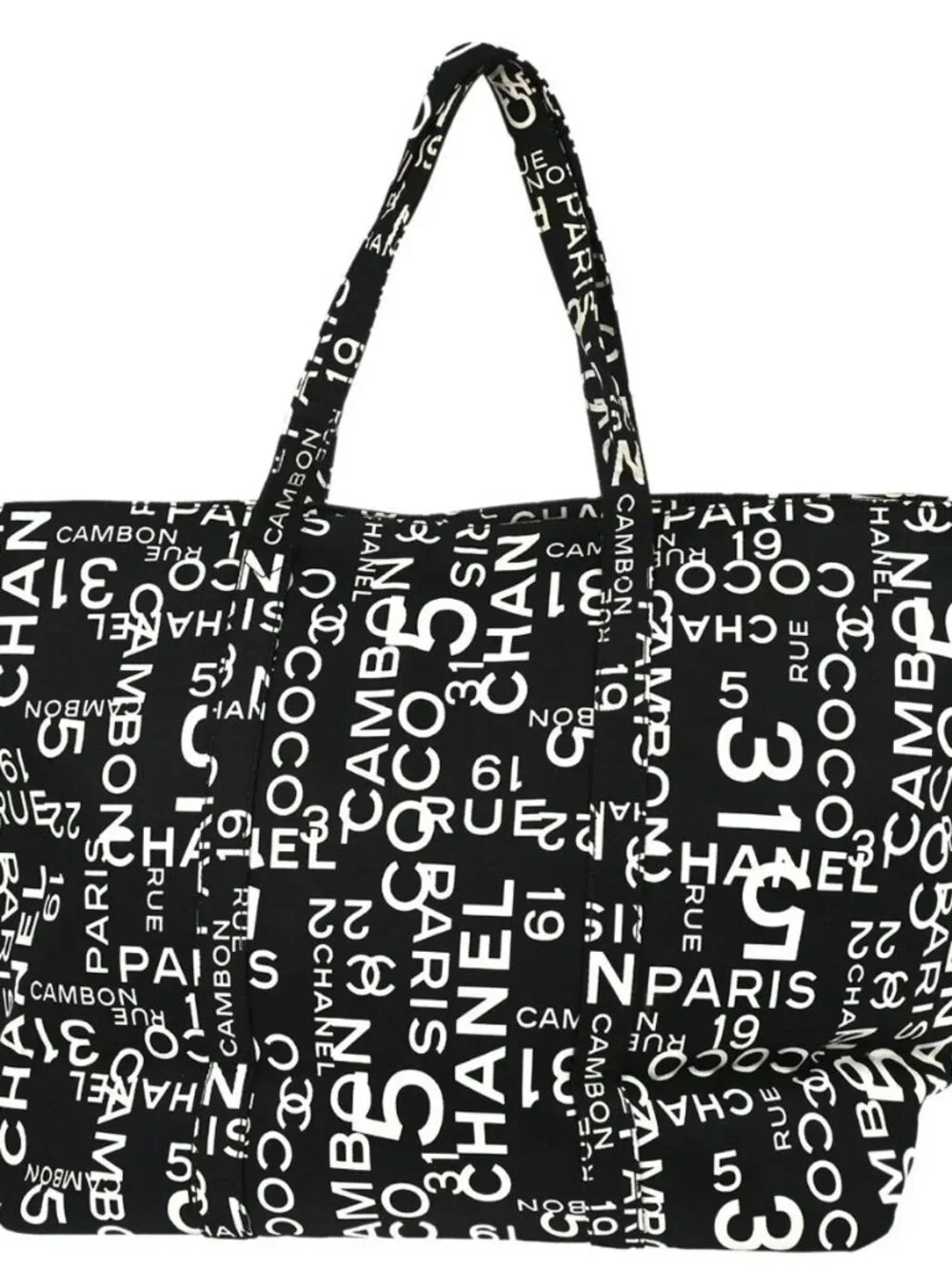 CHANEL outside 	a+